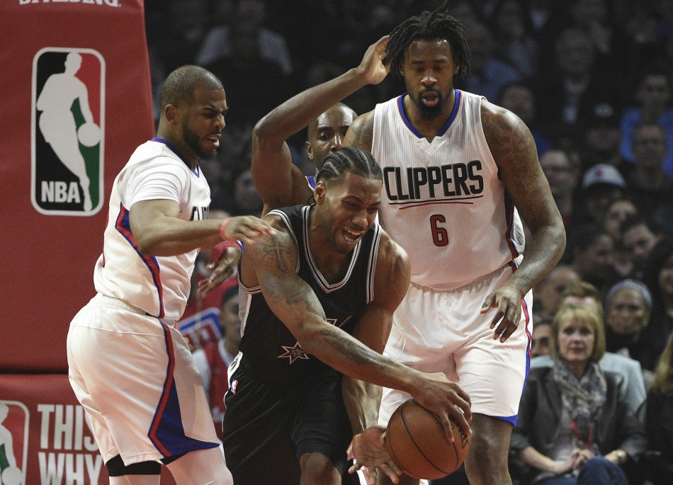 斯洛特：下半场开局很出色+盛赞基耶萨进球 强烈谴责种族歧视事件