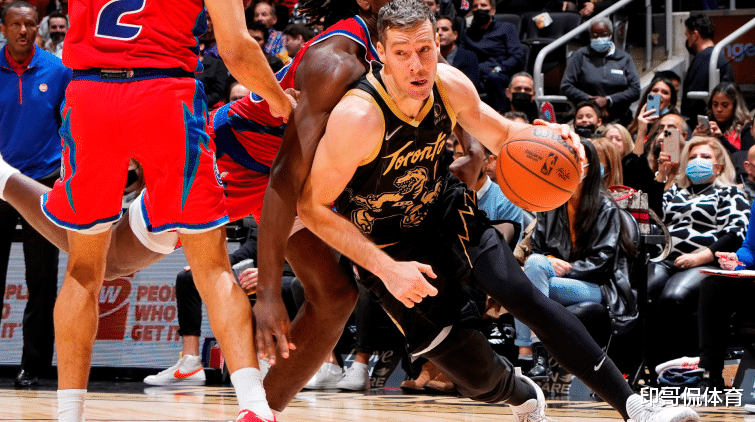 足球国足公布出征名单，多名主力如期入选