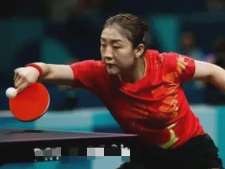 后的背肩空 后的背肩空